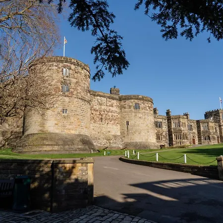 Broughton Grove - Skipton, Pet Friendly, Canal Access Skipton