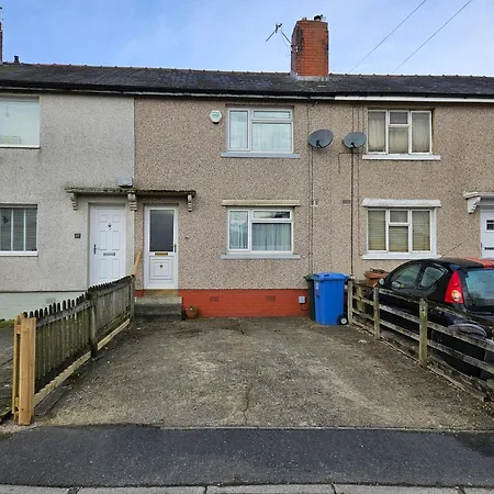 Broughton Grove - Skipton, Pet Friendly, Canal Access * Skipton