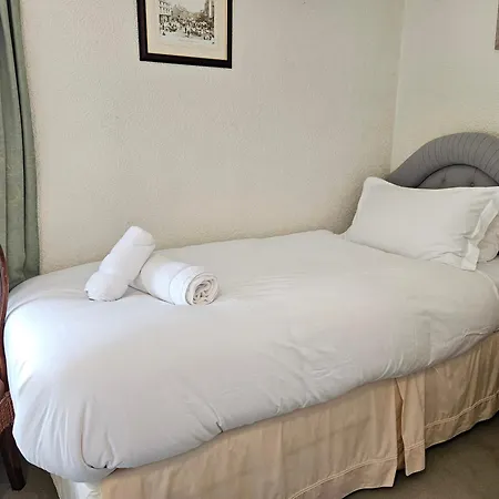 Broughton Grove - Skipton, Pet Friendly, Canal Access Skipton