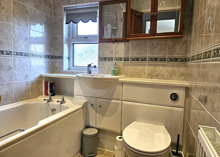 Broughton Grove - Skipton, Pet Friendly, Canal Access