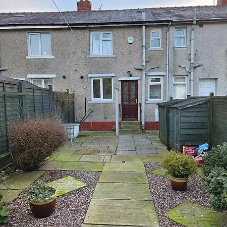 Broughton Grove - Skipton, Pet Friendly, Canal Access Skipton